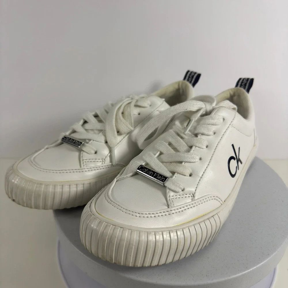 Calvin Klein Womens White CK Logo Low Top Lace Up Sneakers Ribbed Toe Cap 7.5